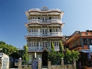 Hotel Blue Heaven Pokhara Extérieur photo