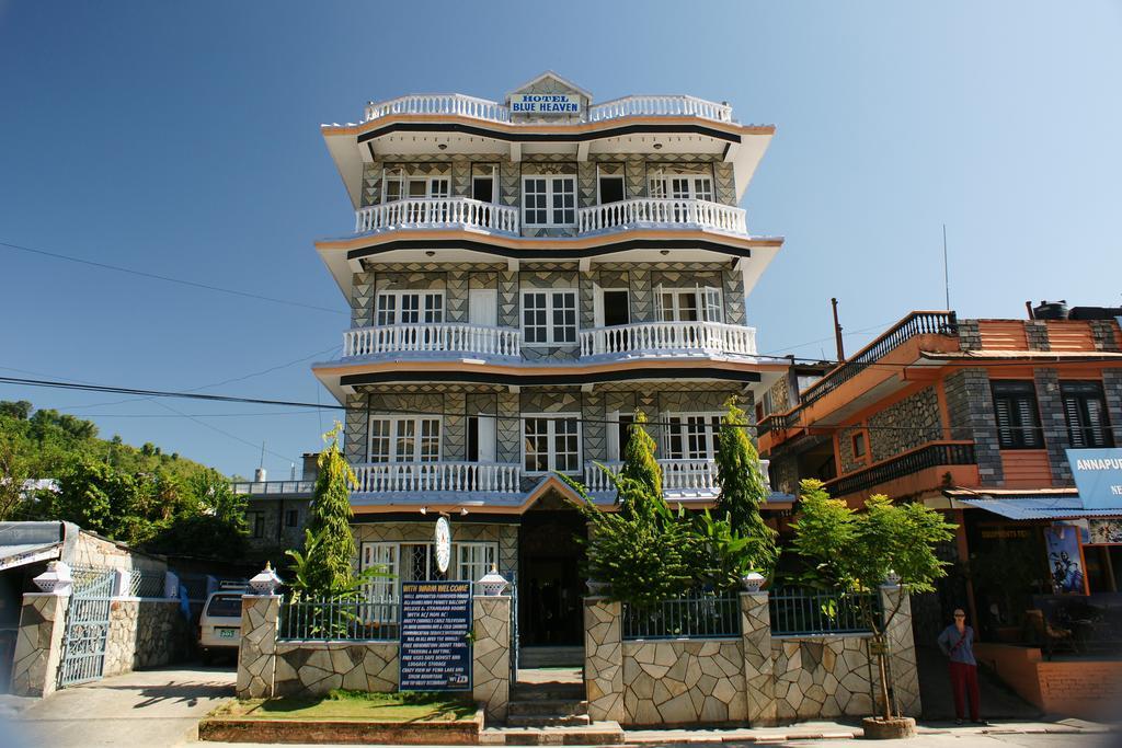 Hotel Blue Heaven Pokhara Extérieur photo
