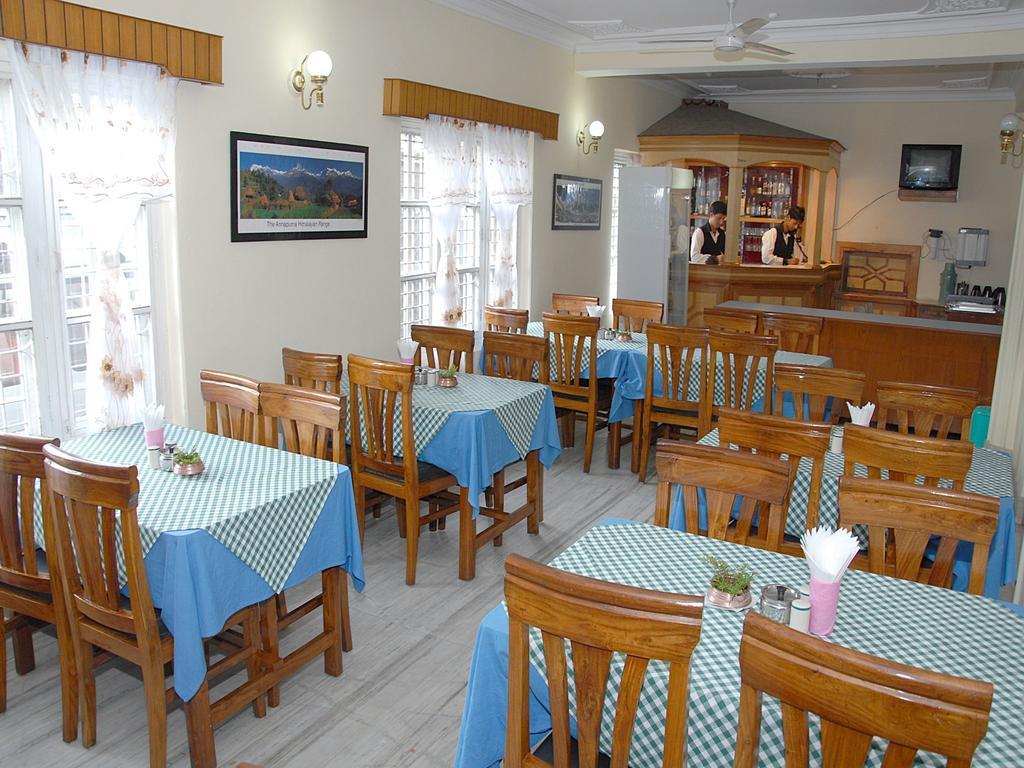 Hotel Blue Heaven Pokhara Extérieur photo
